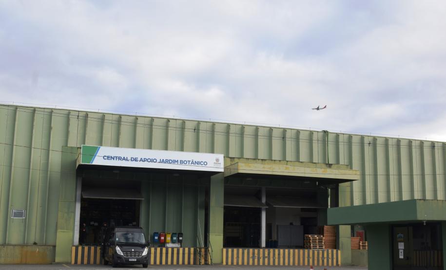 Paraná recebe novo lote com 244,8 mil vacinas contra a Covid-19