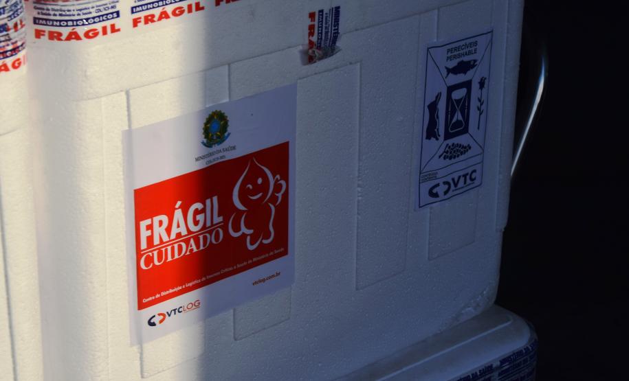 Paraná recebe novo lote com 244,8 mil vacinas contra a Covid-19