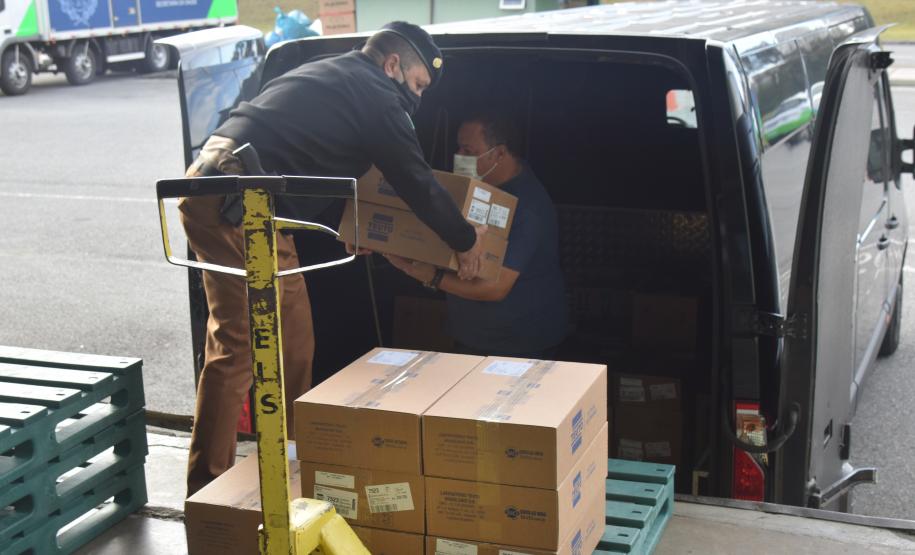 A Secretaria de Estado da Saúde (Sesa) iniciou nesta sexta-feira (14) a distribuição de mais 170.285 medicamentos elencados no chamado “kit de intubação” para pacientes internados com coronavírus.