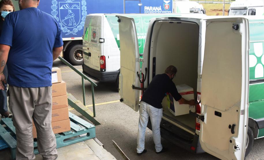 A Secretaria de Estado da Saúde (Sesa) iniciou nesta sexta-feira (14) a distribuição de mais 170.285 medicamentos elencados no chamado “kit de intubação” para pacientes internados com coronavírus.