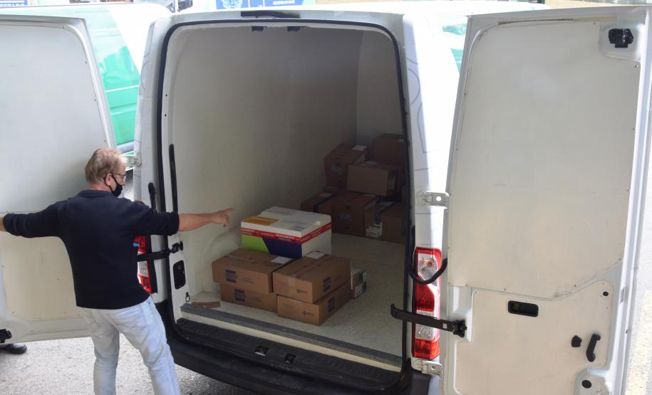 A Secretaria de Estado da Saúde (Sesa) iniciou nesta sexta-feira (14) a distribuição de mais 170.285 medicamentos elencados no chamado “kit de intubação” para pacientes internados com coronavírus.