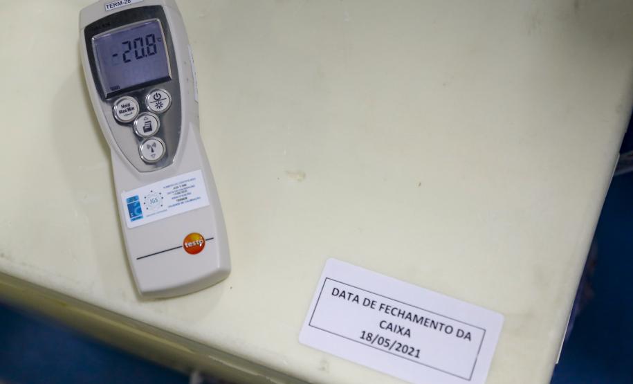 vacinas contra Covid-19 produzidas pela parceria entre Pfizer e BioNTech. O terceiro lote dos imunizantes, que chegou à Capital nesta terça-feira (18), com mais 39.780 doses
