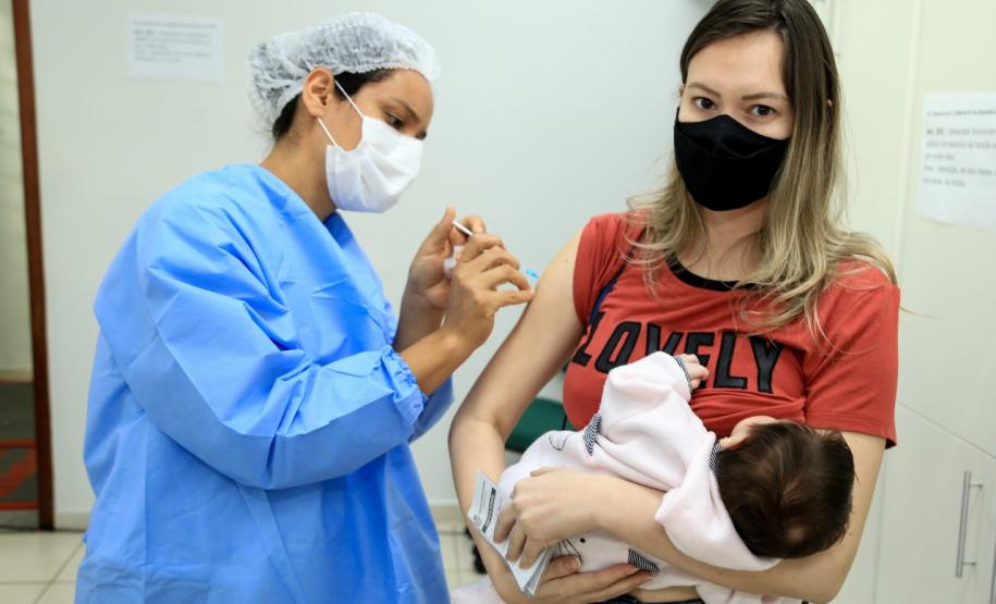 Nova distribuição de vacinas da Pfizer inclui nove municípios do Paraná