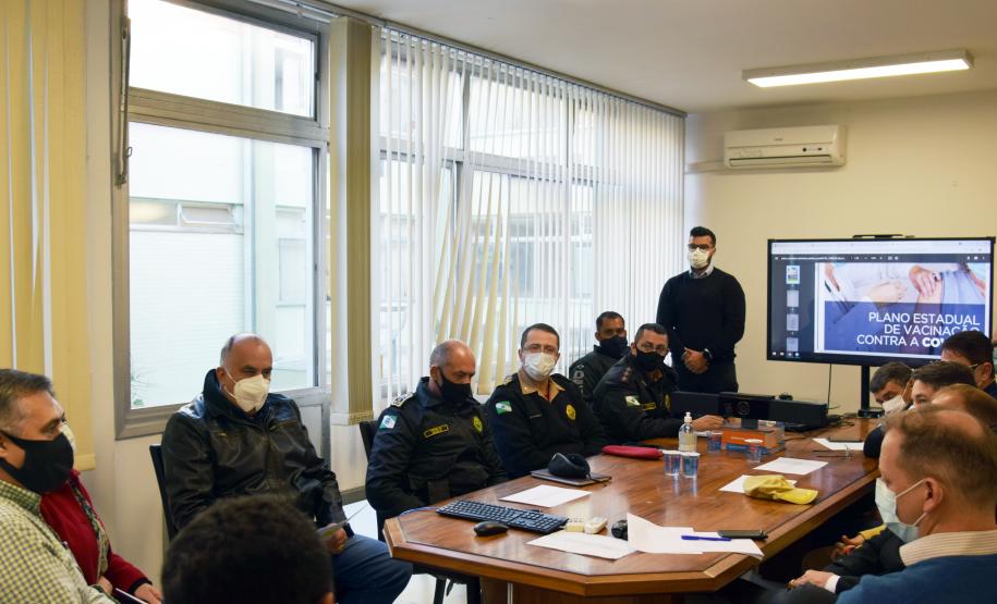 Saúde e Segurança discutem vacinação e ações conjuntas no combate à Covid-19