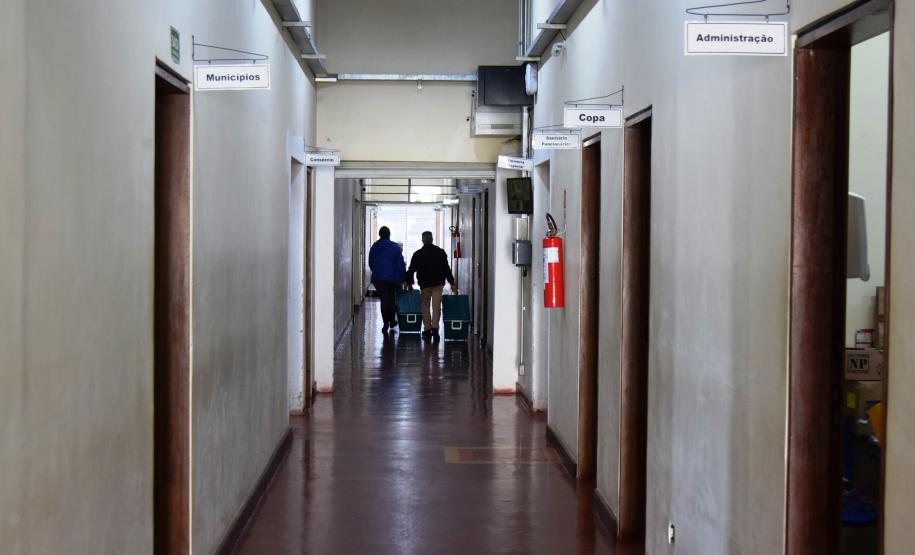 Governo do Estado descentraliza vacinas da Pfizer e municípios já recebem as doses