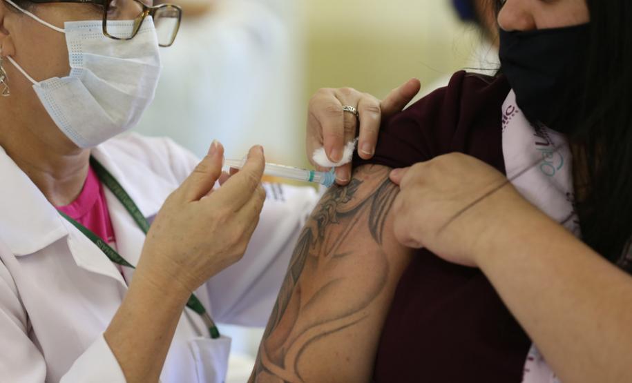 Vacina Oxford/AstraZeneca para imunização.