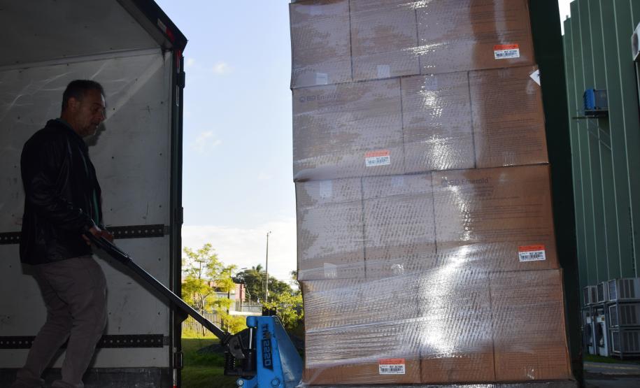 Sesa envia mais de 2,3 milhões de seringas para a vacinação nos municípios