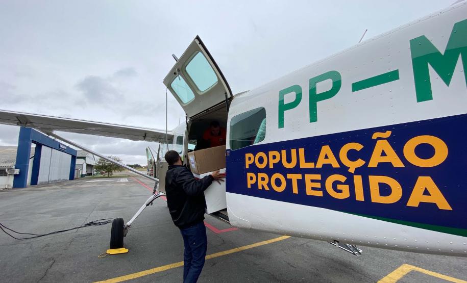 Paraná distribui 37.440 doses de vacina contra Covid-19 da Pfizer para 21 municípios