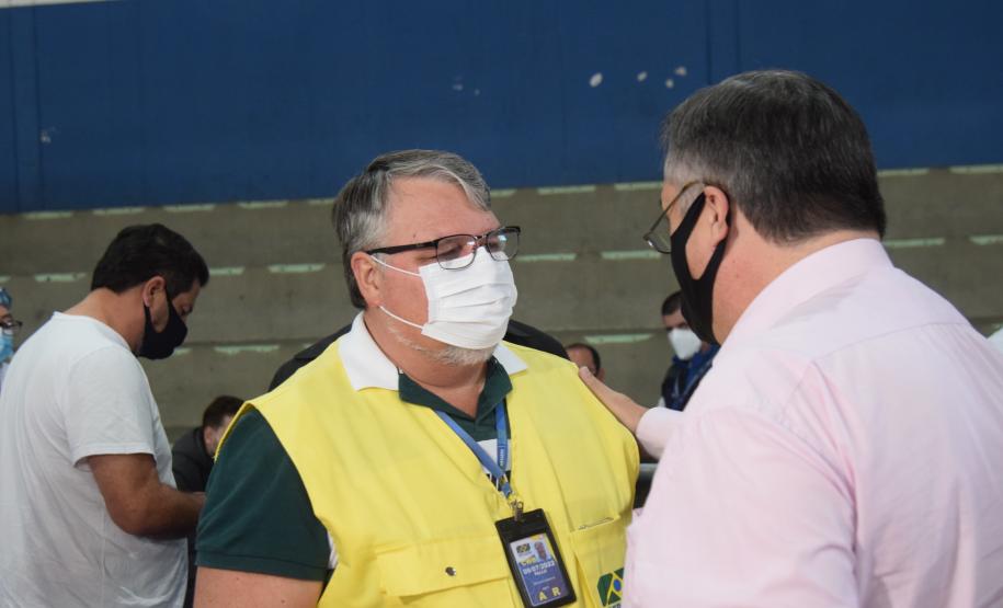 Paraná inicia vacinação contra a Covid-19 em trabalhadores do transporte aéreo
