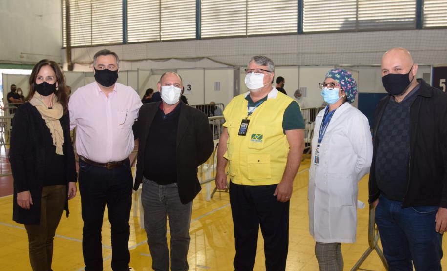 Paraná inicia vacinação contra a Covid-19 em trabalhadores do transporte aéreo