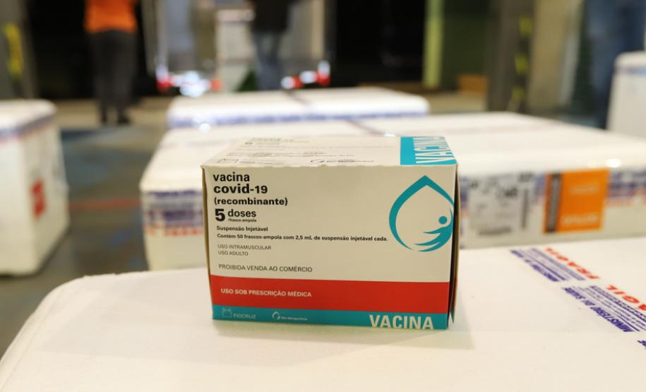 Novo lote com 360 mil doses de AstraZeneca chega nesta quarta-feira ao Paraná