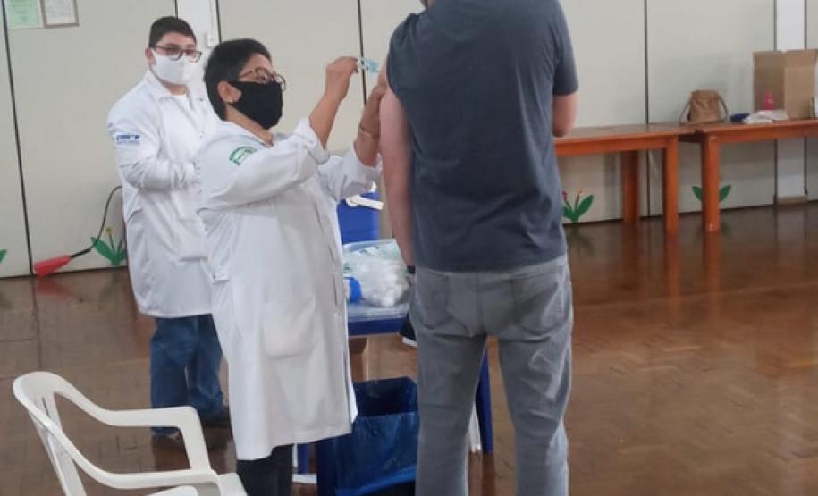 Municípios do Paraná vacinam contra a Covid-10 durante todo o feriado prolongado