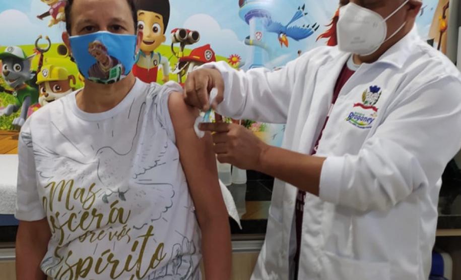 Municípios do Paraná vacinam contra a Covid-10 durante todo o feriado prolongado