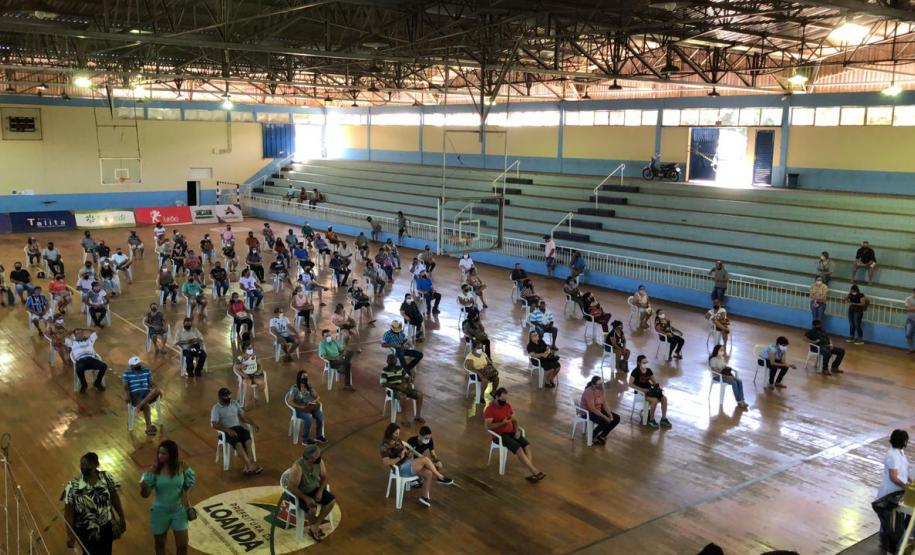 Com doses para população em geral, Paraná aplicou 56,7 mil vacinas no fim de semana