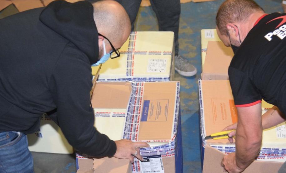 Paraná recebe novo lote com 145 mil vacinas da Pfizer contra a Covid-19