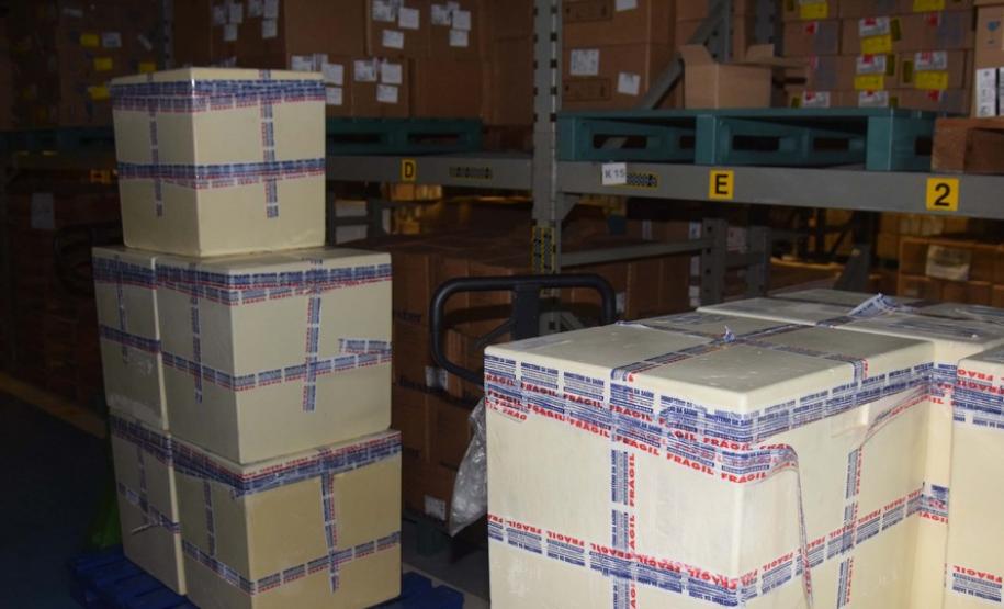 Paraná recebe novo lote com 145 mil vacinas da Pfizer contra a Covid-19