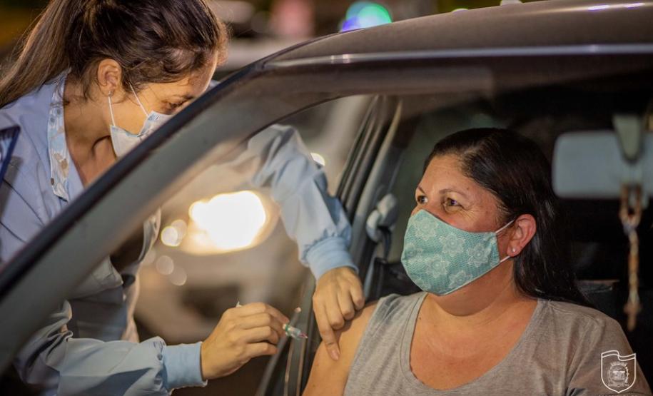 Todos os municípios do Paraná já estão vacinando a população em geral