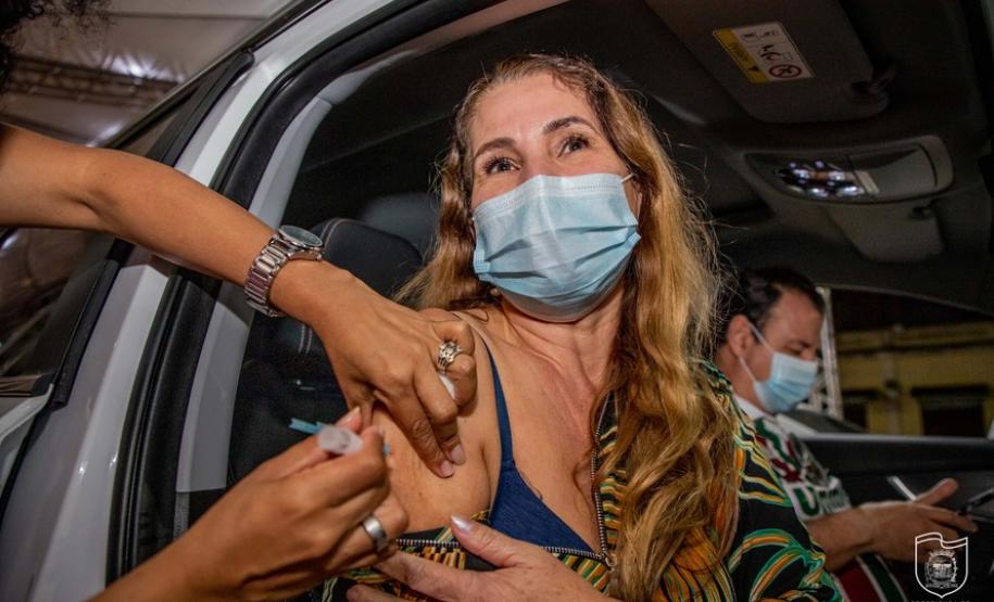 Todos os municípios do Paraná já estão vacinando a população em geral