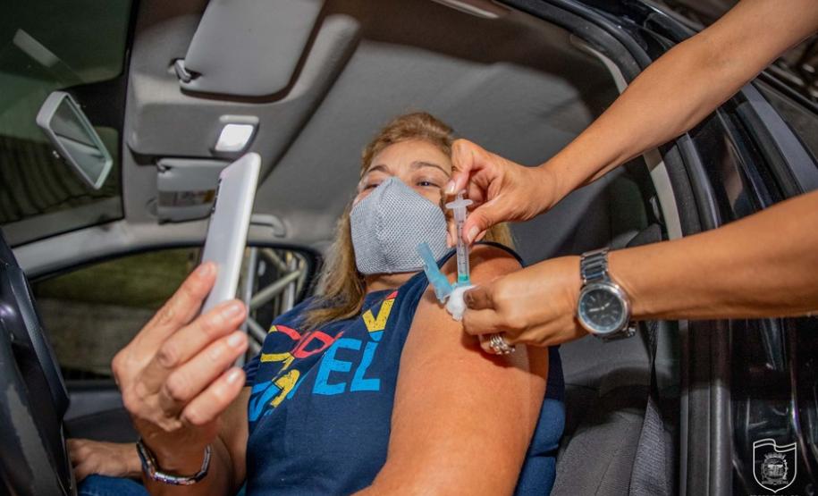 Todos os municípios do Paraná já estão vacinando a população em geral