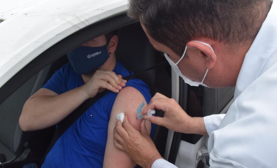 Paraná é o 6º estado que mais aplicou vacinas contra a Covid-19; 10% da população está imunizada