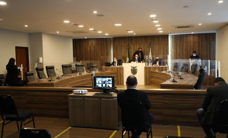 Saúde já assegurou R$ 1,3 bilhão em investimentos; combate a Covid-19 é destaque na prestação de contas da Alep