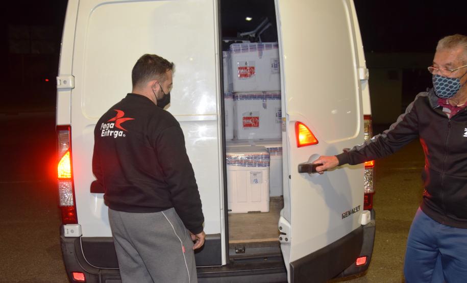 Mais 238 mil vacinas contra a Covid-19 chegam ao Paraná e Estado ultrapassa 6 milhões de doses recebidas