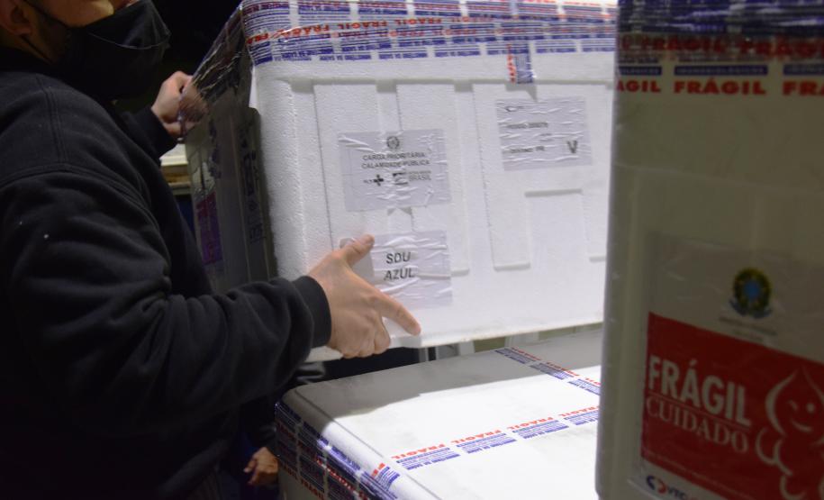 Mais 238 mil vacinas contra a Covid-19 chegam ao Paraná e Estado ultrapassa 6 milhões de doses recebidas