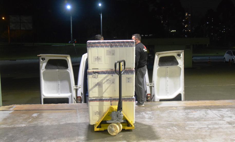 Mais 238 mil vacinas contra a Covid-19 chegam ao Paraná e Estado ultrapassa 6 milhões de doses recebidas