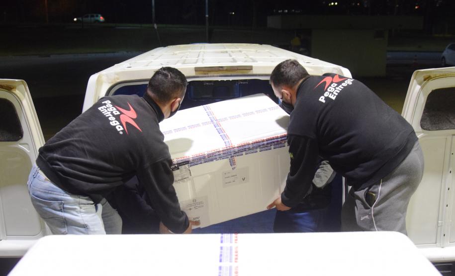 Mais 238 mil vacinas contra a Covid-19 chegam ao Paraná e Estado ultrapassa 6 milhões de doses recebidas