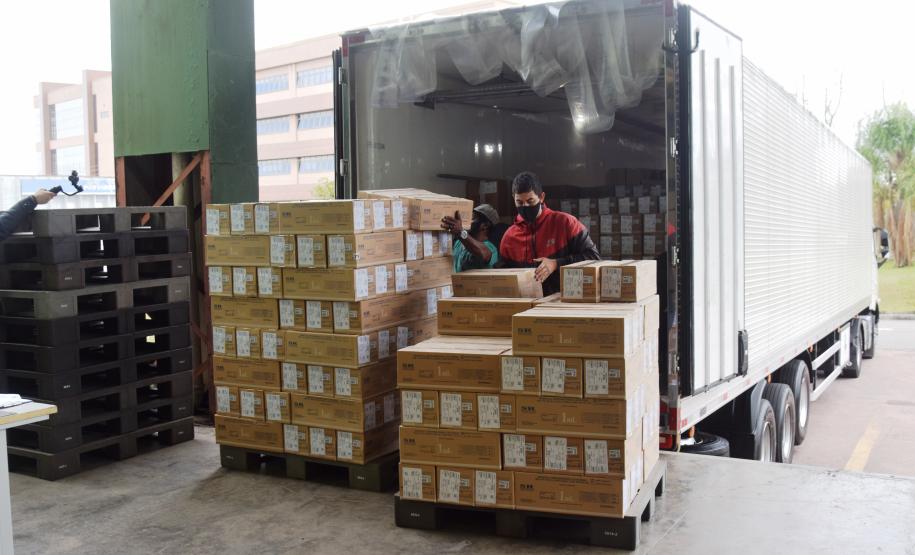 Sesa prepara remessa de mais de 2 milhões de seringas e agulhas para a vacinação da Covid-19