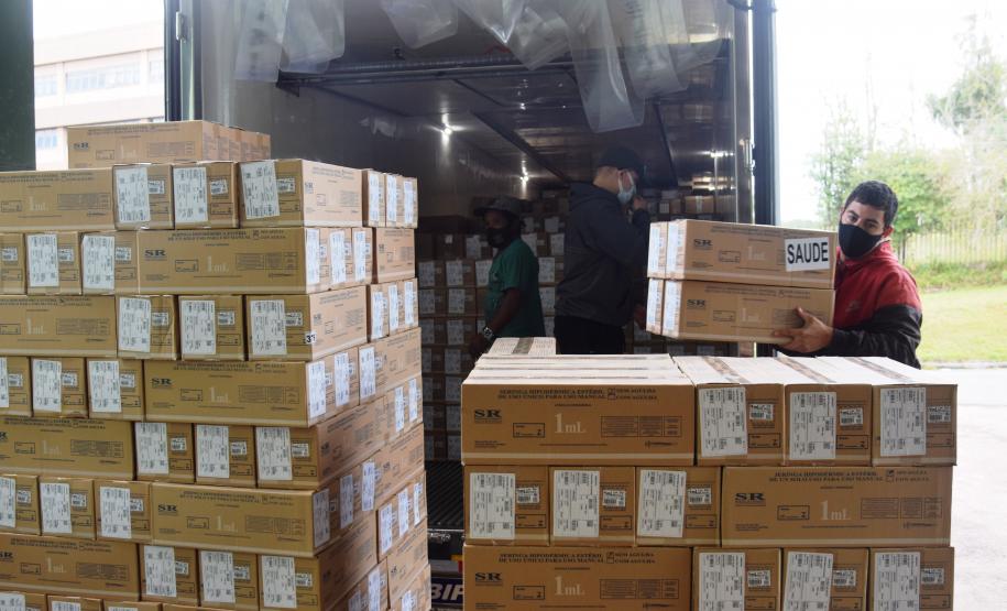 Sesa prepara remessa de mais de 2 milhões de seringas e agulhas para a vacinação da Covid-19
