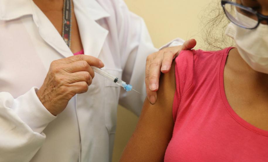 Paraná ultrapassa marca de 3 milhões de pessoas vacinadas com a primeira dose