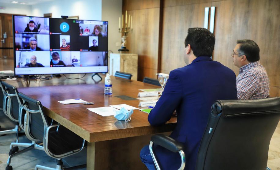 Estado firma pacto com municípios para acelerar o ritmo da vacinação contra a Covid-19