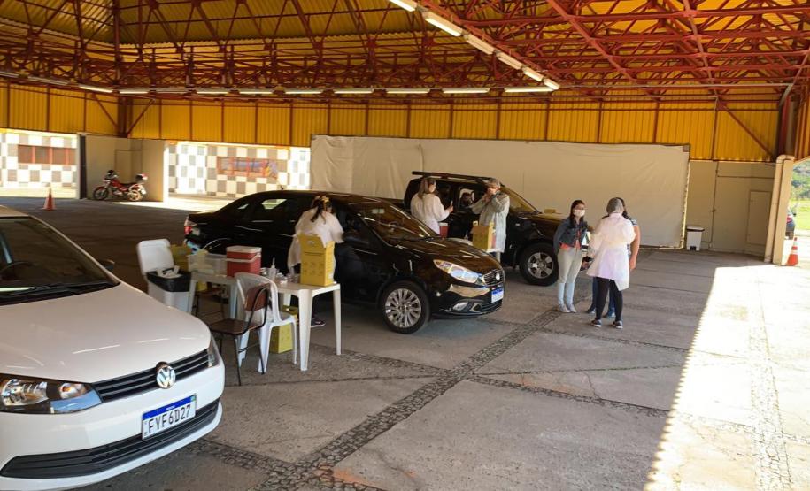 Municípios aderem campanha de domingo a domingo e população é vacinada contra a Covid-19 neste sábado
