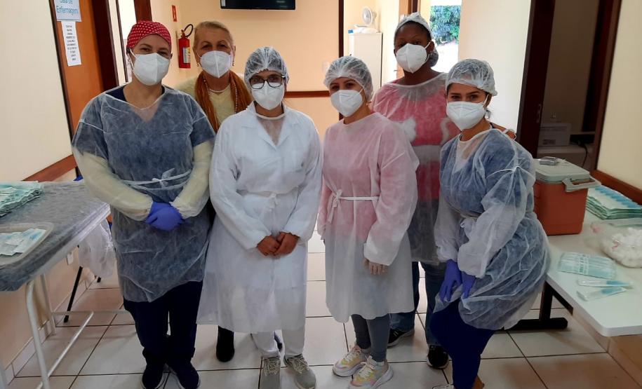 Municípios aderem campanha de domingo a domingo e população é vacinada contra a Covid-19 neste sábado