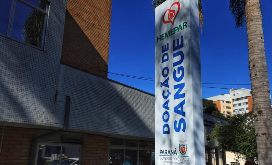 Com estoque 40% abaixo do ideal, Hemepar faz apelo à população para doar sangue.