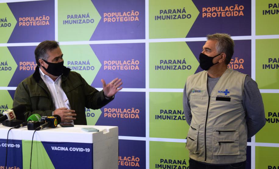 Paraná recebe 234 mil vacinas contra a Covid-19; doses da Pfizer vão para os 399 municípios
