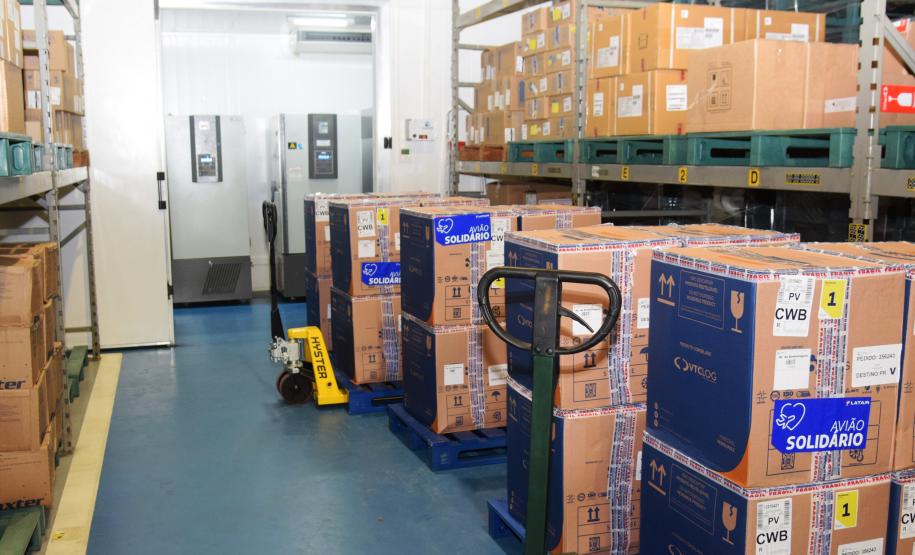 Paraná recebe 234 mil vacinas contra a Covid-19; doses da Pfizer vão para os 399 municípios