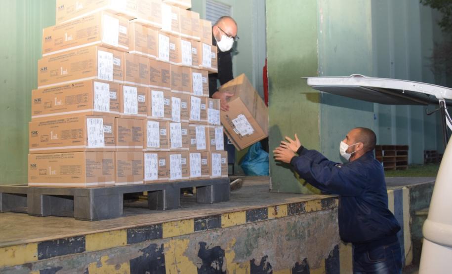 Governo do Estado entrega seringas e mais doses de vacina contra a Covid-19 para Curitiba em menos de oito horas