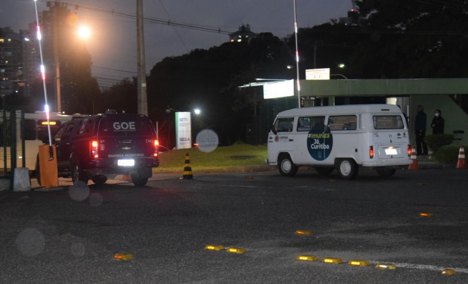 Governo do Estado entrega seringas e mais doses de vacina contra a Covid-19 para Curitiba em menos de oito horas
