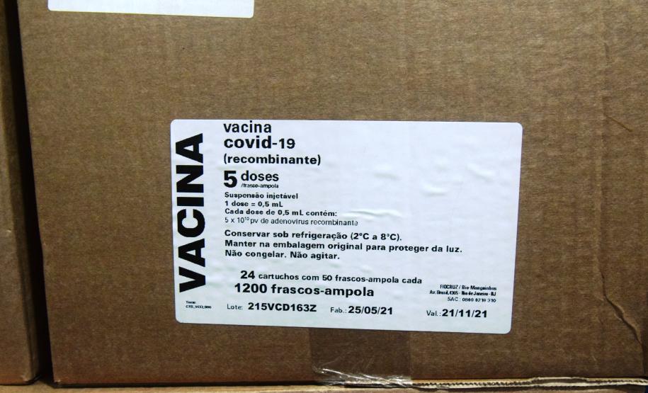 451,7 mil vacinas chegam ao Paraná; Cemepar separa as doses para os municípios