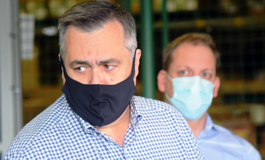 Governo muda estratégia de distribuição e pretende vacinar 80% da população até agosto