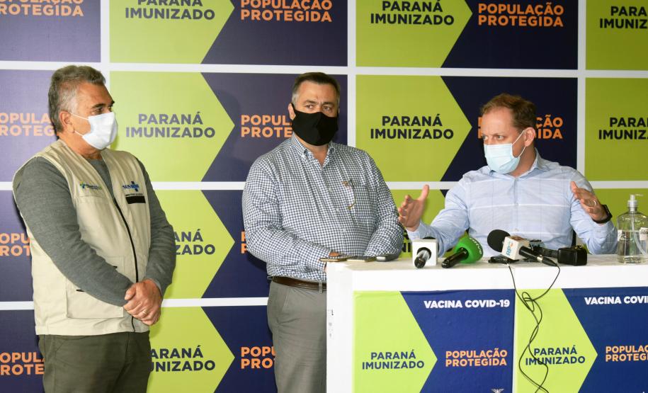 Governo muda estratégia de distribuição e pretende vacinar 80% da população até agosto