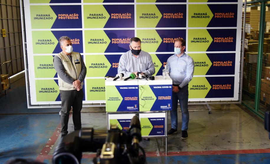 Governo muda estratégia de distribuição e pretende vacinar 80% da população até agosto