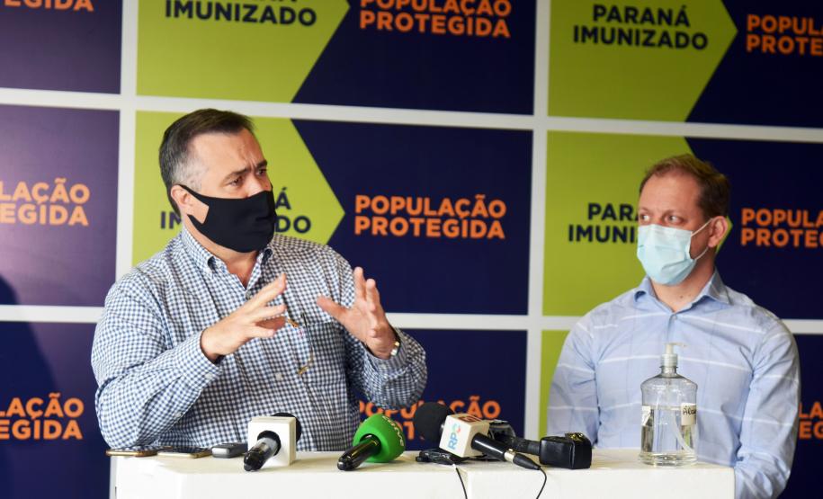 Governo muda estratégia de distribuição e pretende vacinar 80% da população até agosto