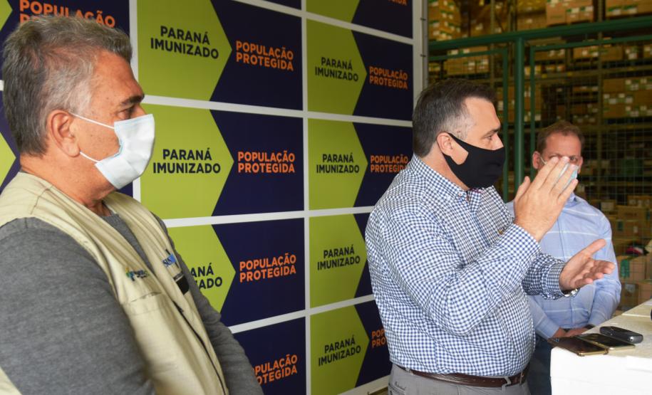 Governo muda estratégia de distribuição e pretende vacinar 80% da população até agosto