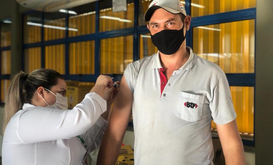Campanha “De domingo a domingo” registra mais de 952 mil doses aplicadas aos finais de semana no Paraná