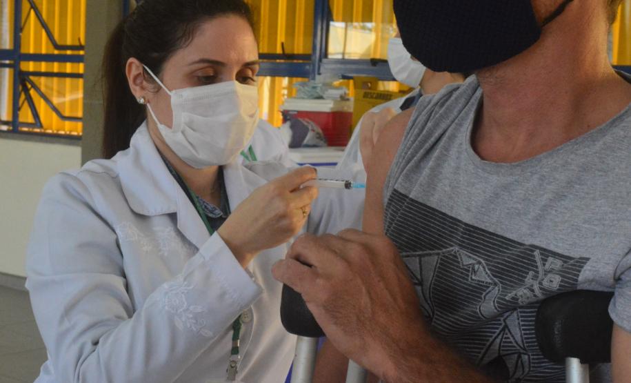 Campanha “De domingo a domingo” registra mais de 952 mil doses aplicadas aos finais de semana no Paraná