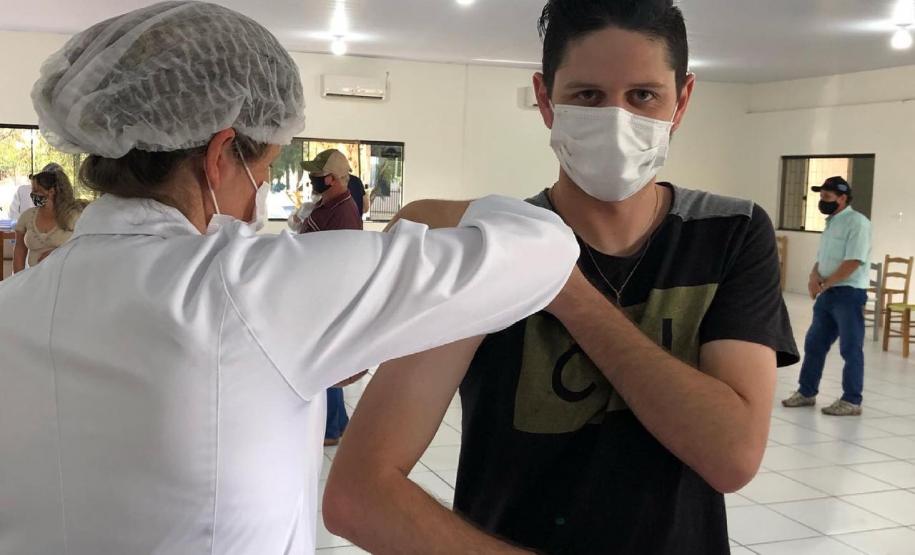 Campanha “De domingo a domingo” registra mais de 952 mil doses aplicadas aos finais de semana no Paraná