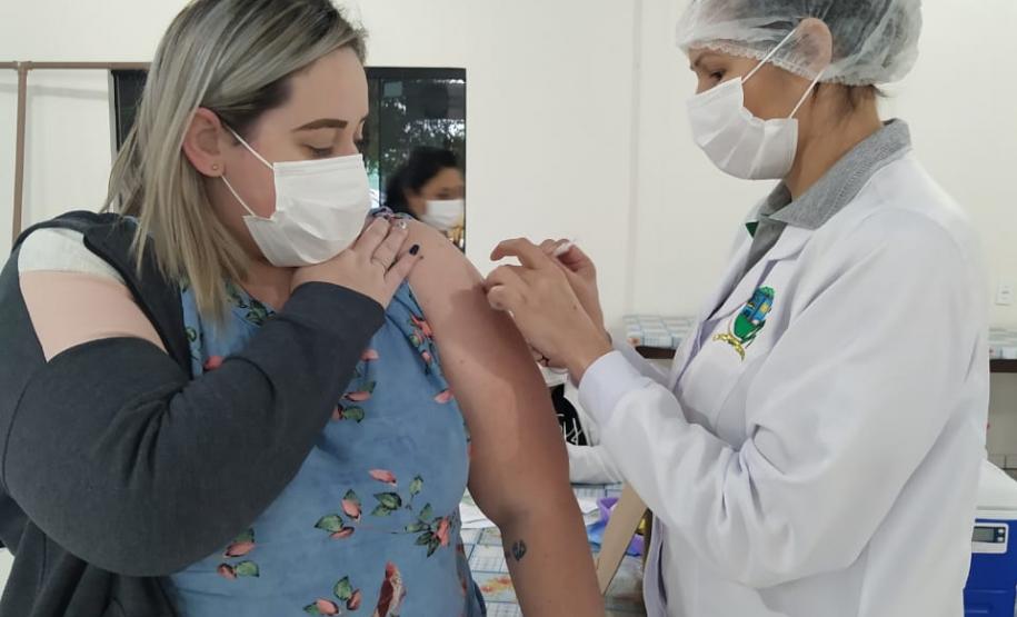 Campanha “De domingo a domingo” registra mais de 952 mil doses aplicadas aos finais de semana no Paraná